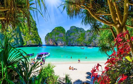 Private Tour - Phi Phi Island with boat from Phuket