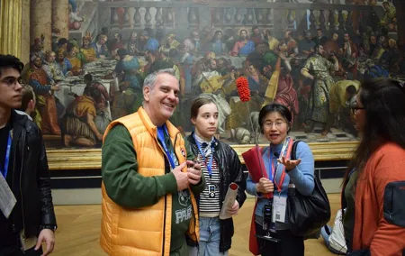 Paris : Louvre Museum Guided Tour with Pre-Booked Tickets