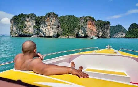 Phuket Sunset Paradise Trip to Phi Phi with Seahorse Marine