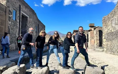 Rome to Pompeii Guided Tour with Wine & Lunch by High Speed Train