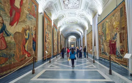 VIP Vatican, Sistine Chapel & St. Peter's Basilica Guided Tour