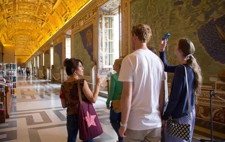 Rome: Complete Early Morning Vatican Tour | Small Group