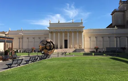 Rome: Vatican Museums, Sistine Chapel and St. Peter's Square Tour