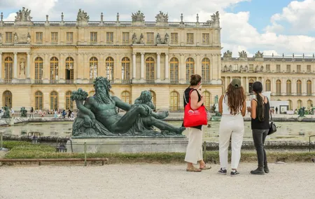Versailles Domain Small-Group Guided Tour from Paris