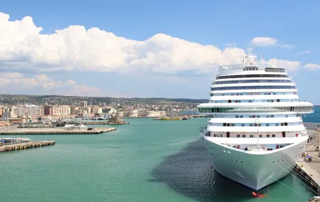 Shared Shuttle Transfer from Rome to Civitavecchia Port