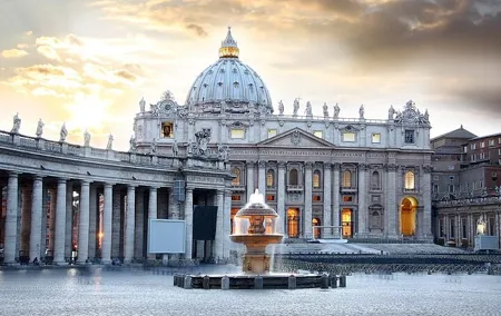 Skip the Line: Vatican and Sistine Chapel with Guided Tour