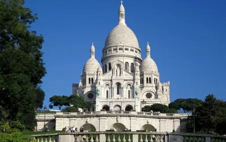 Paris: Montmartre Semi-Private Guided Walking Tour