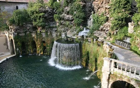 Tivoli from Rome: Hadrian's Villa and Villa d'Este, Private Tour