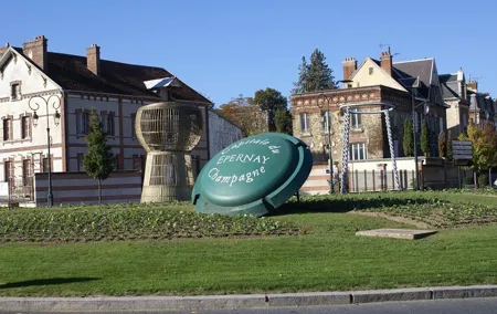 Private 10-hour round transfer to Champagne Epernay from Paris. Best offer!