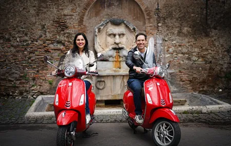 Rome: Vespa Tour with Professional Photoshoot