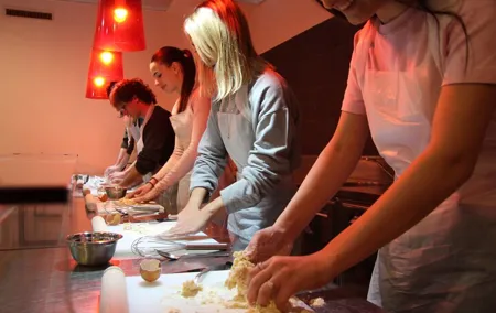 Rome: Lasagna, Fettuccine Pasta and Tiramisu Cooking Class