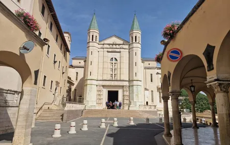 Saint Rita of Cascia and Roccaporena Private Day Tour from Rome