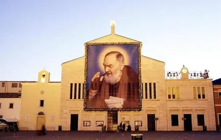 DA Roma Small Groups: Padre Pio and San Michele Cave