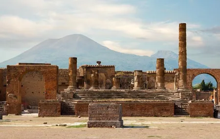Private Guided Tour from Rome to Pompeii