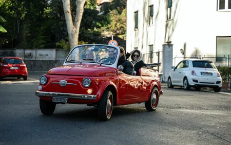 Classic Elegance: Vintage Fiat 500 Cabriolet Rome Tour