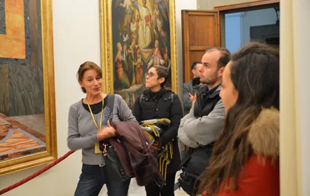 Castel Gandolfo from Rome: Apostolic Palace Private Tour with Van