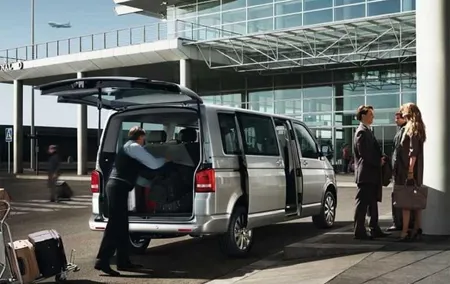 Transfer between Rome and the Fiumicino Airport FCO