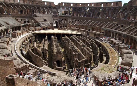 Colosseum, Palatine hill and Roman forum Access with audio guide