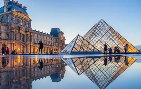 Louvre Museum Guided Tour Options with Entry Ticket
