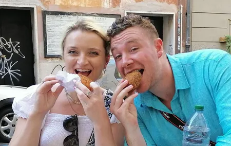 Rome: Trastevere street food and history tour - small group