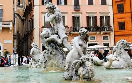 Fountains and Squares of Rome 2-Hour Walking Tour Semi - Private