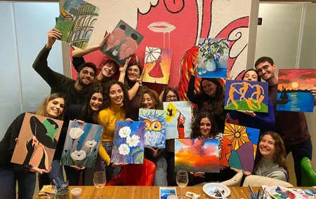 Paint n’ Sip in Rome: Unlimited Wine & Pizza in Piazza Navona