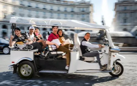 Private: 3 hours ETuk Tour in Rome