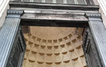 Pantheon: The Iconic Ancient Roman Temple – Semi-Private Tour