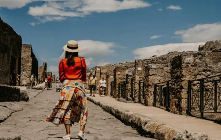 Pompeii Guided Tour with Train Included from Rome