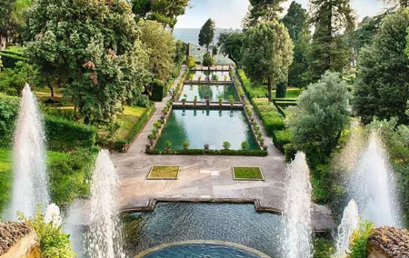 Small groups DA Rome to Tivoli: Hadrian's Villa and Villa d'Este