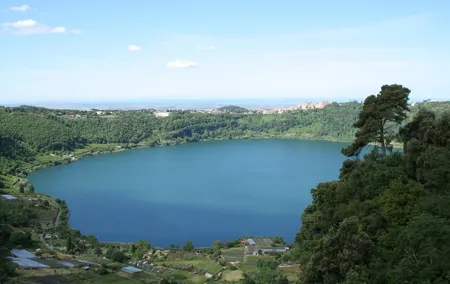 Day Trip to Rome Countryside including Nemi, Frascati, Castelgandolfo