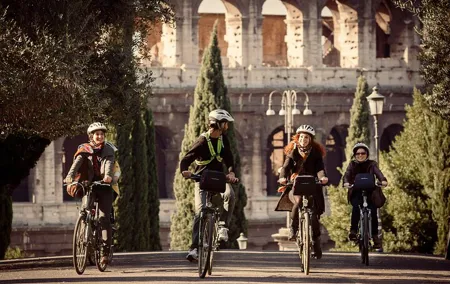 Highlights & Hidden Gems Tour with Top E-bike