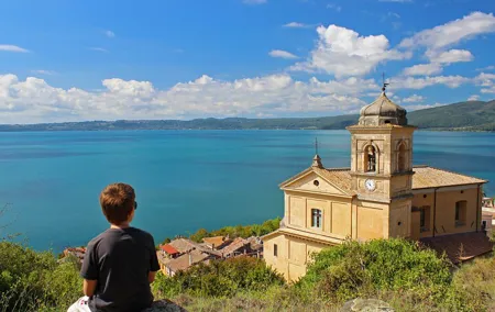 Private Day Trip from Rome: Bracciano Lake and Surrounding Areas