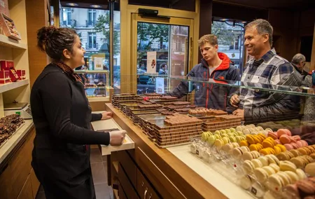 Paris French Sweets Tasting Tour with Pastries and Chocolates