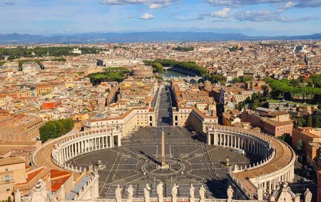 Rome: St. Peter’s Basilica, La Pietà & Papal Tombs Guided Tour