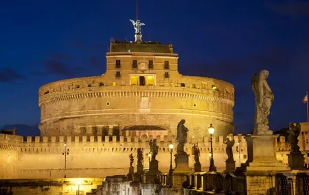 Rome by Night Walking Tour - Legends & Criminal Stories