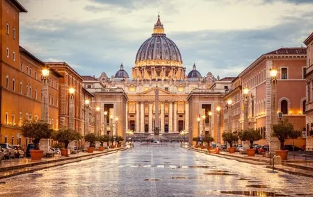 St Peter's Basilica Underground Tour with Dome Climb