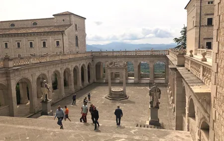 Montecassino Abbey & Gaeta Private Day Tour from Rome with Lunch