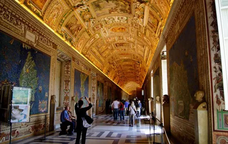 Vatican Wheelchair Private Tour with Skip the Line Tickets