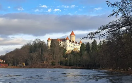 Private Tour to Konopiste Castle from Prague Admission Included