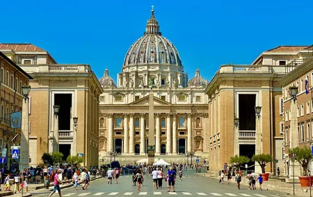 Rome St. Peter's Basilica Visit and Underground Catacombs Tour