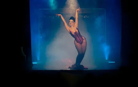 Dolce Vita Burlesque show