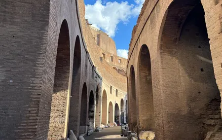 Express Colosseum Tour& Ancient Rome Access