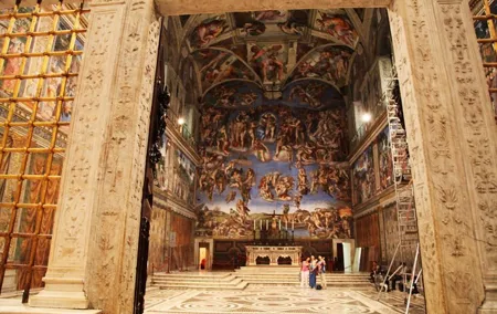 Skip the line - Private tour: Vatican Museums Sistine Chapel,