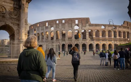 Colosseum, Palatine Hill and Roman Forum Tour Group Tour