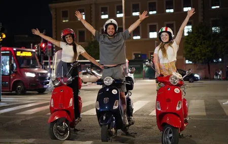 Vespa Scooter Night Tour in Rome with Professional Photographer