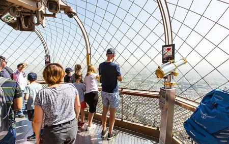 Eiffel Tower Small-Group Access to 2nd Floor by Elevator