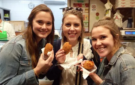 Tasty Trastevere Street Food Tour in Rome from Tiberine Island to Ponte Sisto