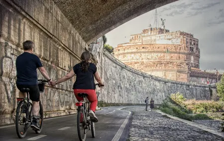 Rome from the Tiber: cycling tour through history and beauty