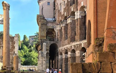 Tiber Island & Jewish ghetto and museum
